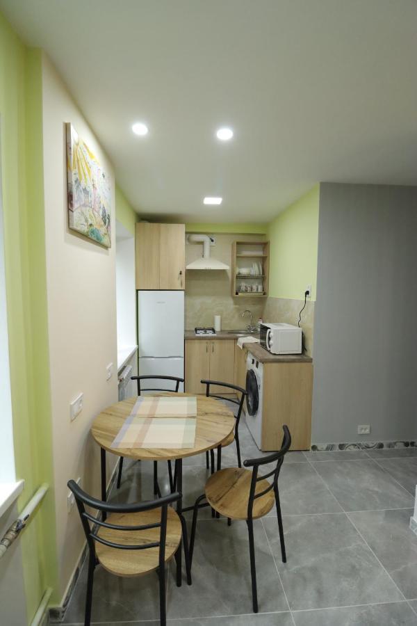 Cosmos Apartamento Ternopil Exterior foto