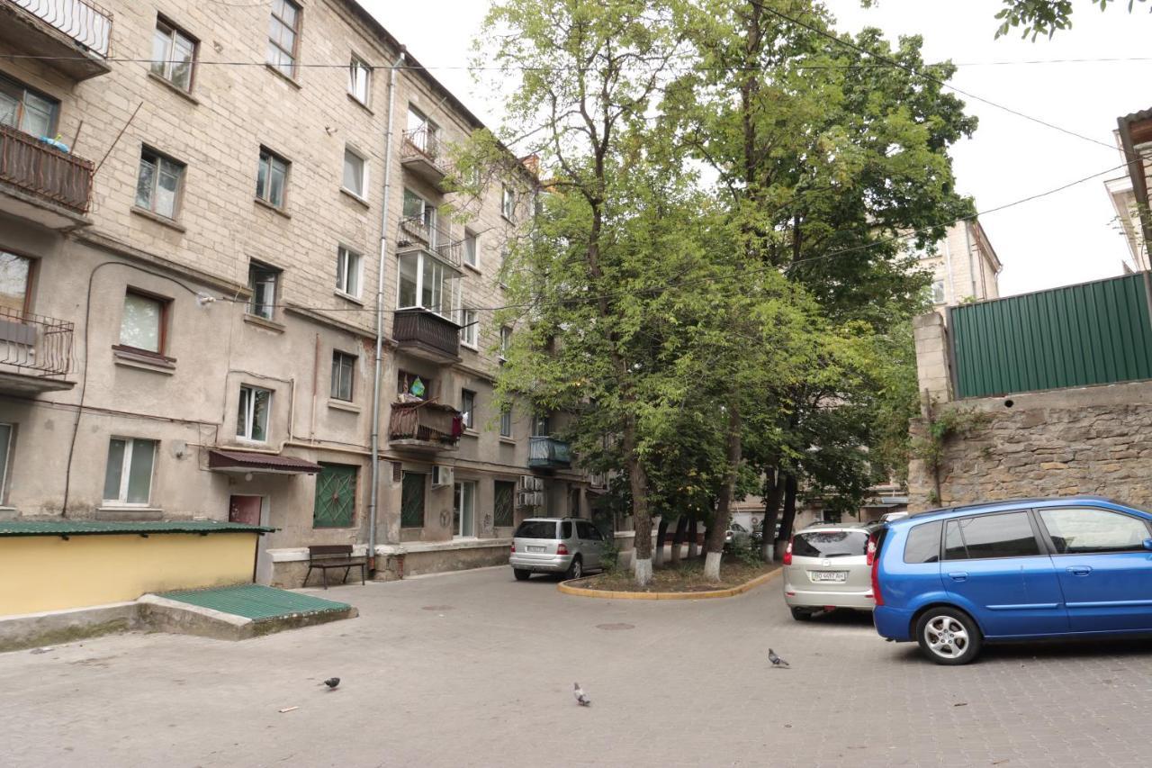 Cosmos Apartamento Ternopil Exterior foto